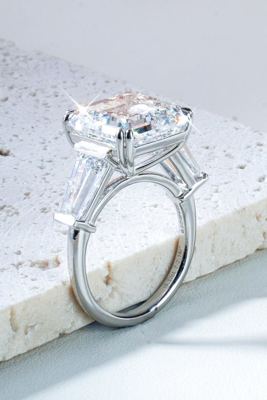 Tas Asscher-Cut Lab-Grown Diamond Trilogy Ring in Platinum
