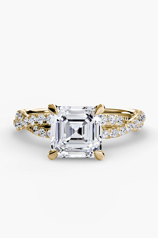 The Twisted Pavé Solitaire