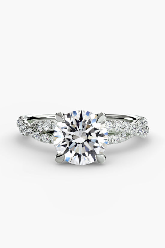 The Twisted Pavé Solitaire