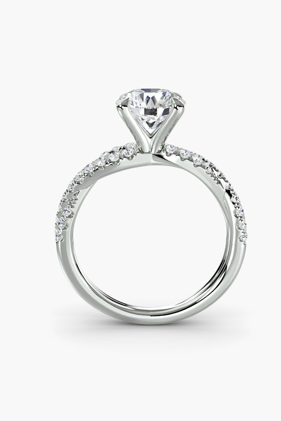 The Twisted Pavé Solitaire